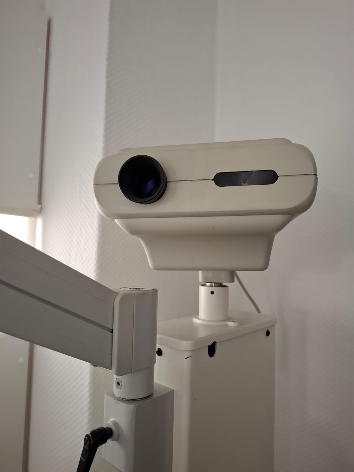 Komplettes Refraktions-Set mit Phoropter MP-500 und Sehzeichenprojektor – Ansicht 7