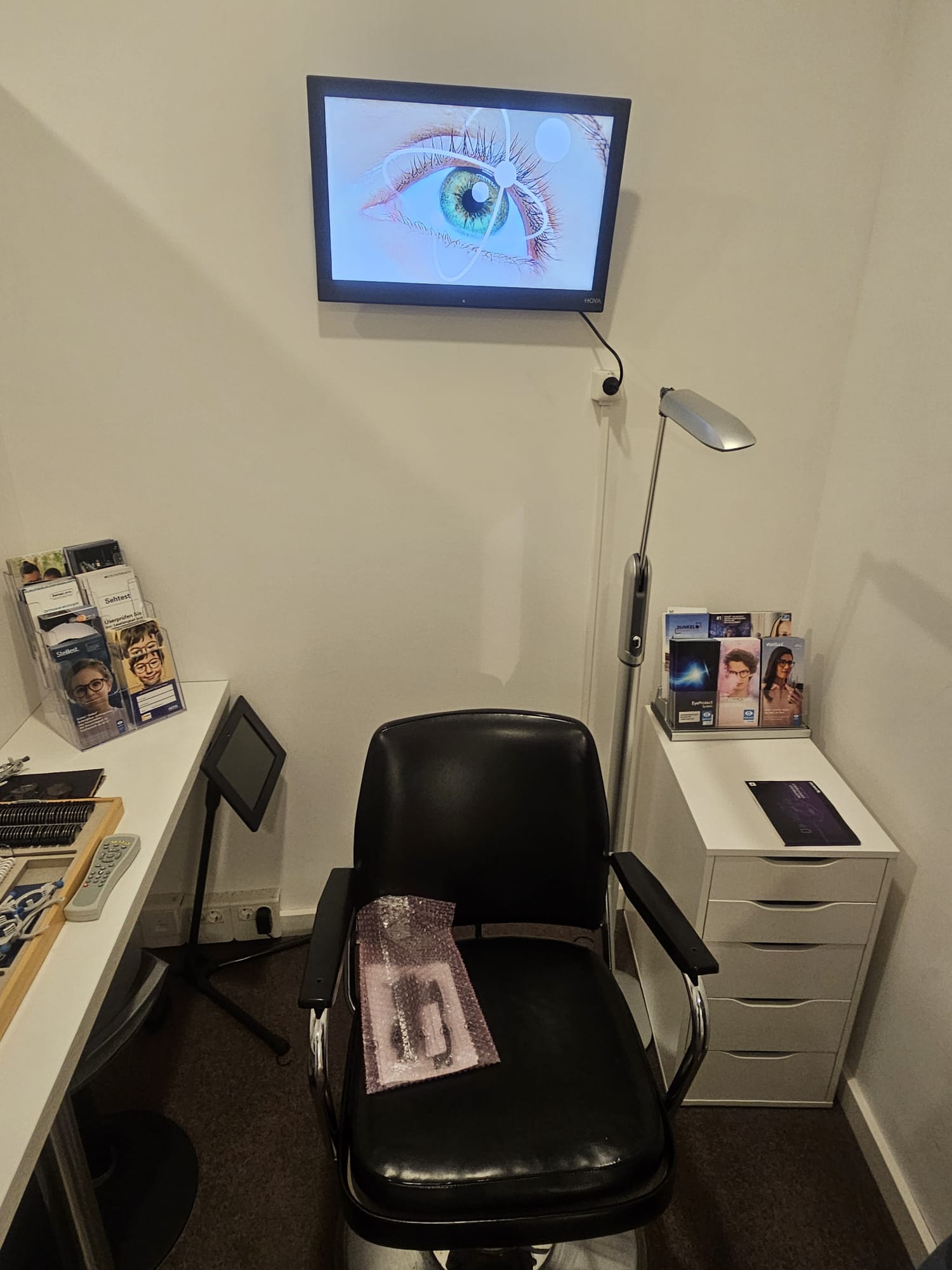 Optiker-Komplettausstattung – HOYA EyeGenius, Spaltlampe & 3D-Refraktion – Ansicht 13