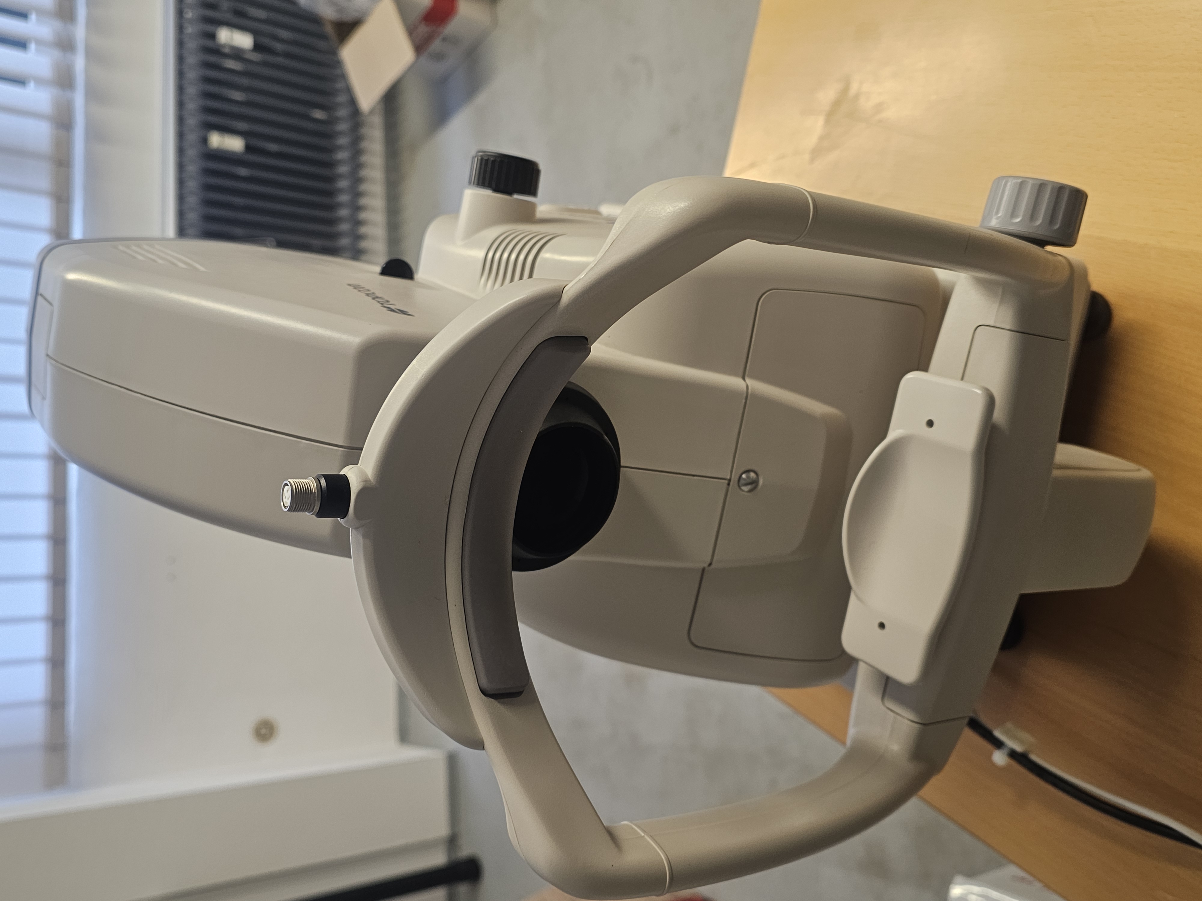 TOPCON TRC-NW200 – Non-Mydriatic Retinal Camera / Funduskamera – ohne Software – Ansicht 6
