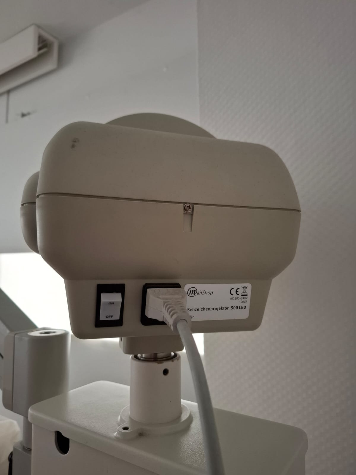 Komplettes Refraktions-Set mit Phoropter MP-500 und Sehzeichenprojektor – Ansicht 6