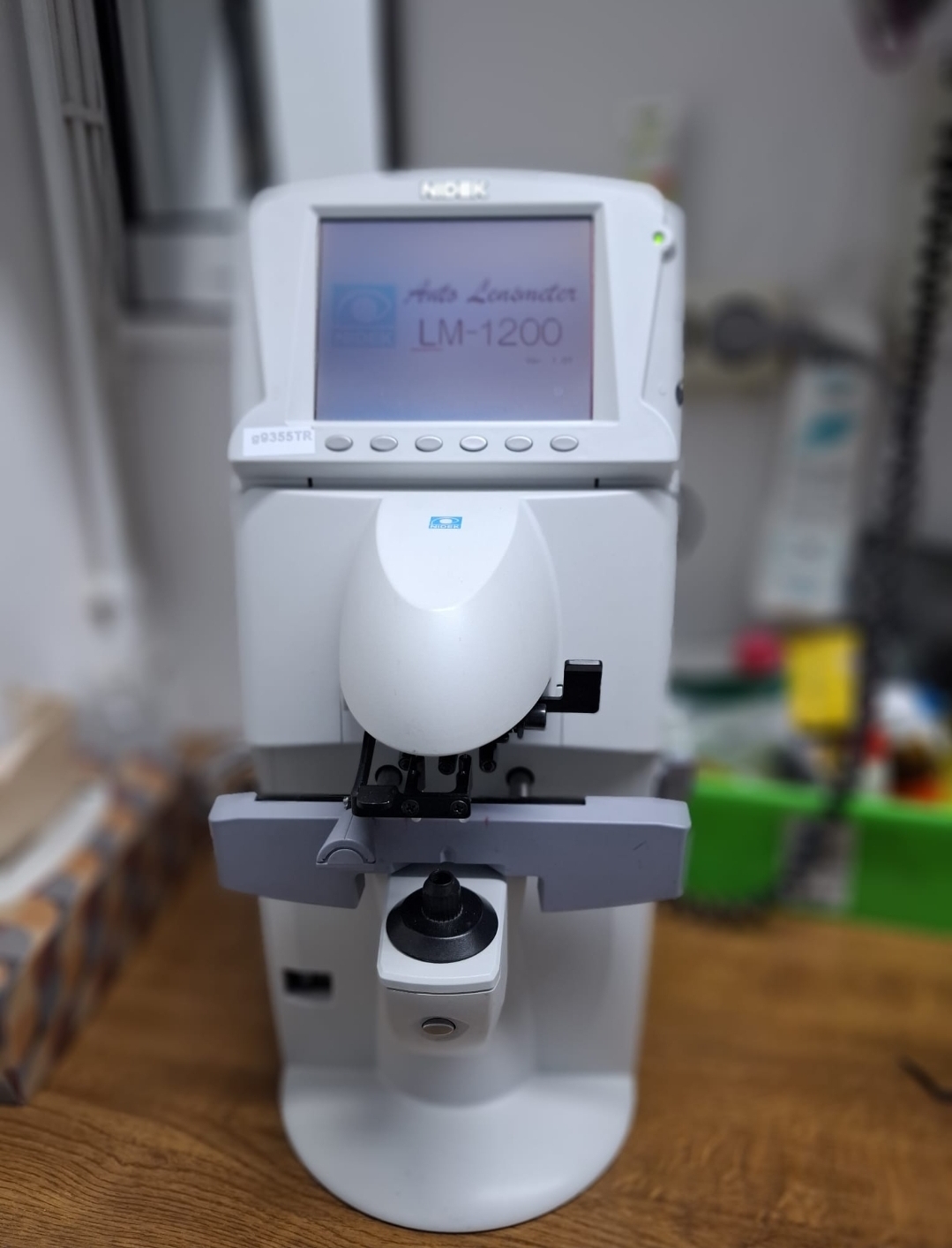 NIDEK LM-1200 automatischer Scheitelbrechwertmesser mit Drucker – Ansicht 3