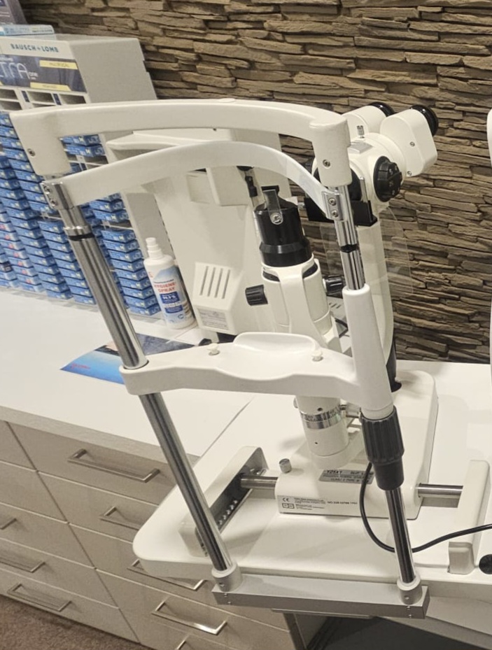 Optiker-Komplettausstattung – HOYA EyeGenius, Spaltlampe & 3D-Refraktion – Ansicht 4