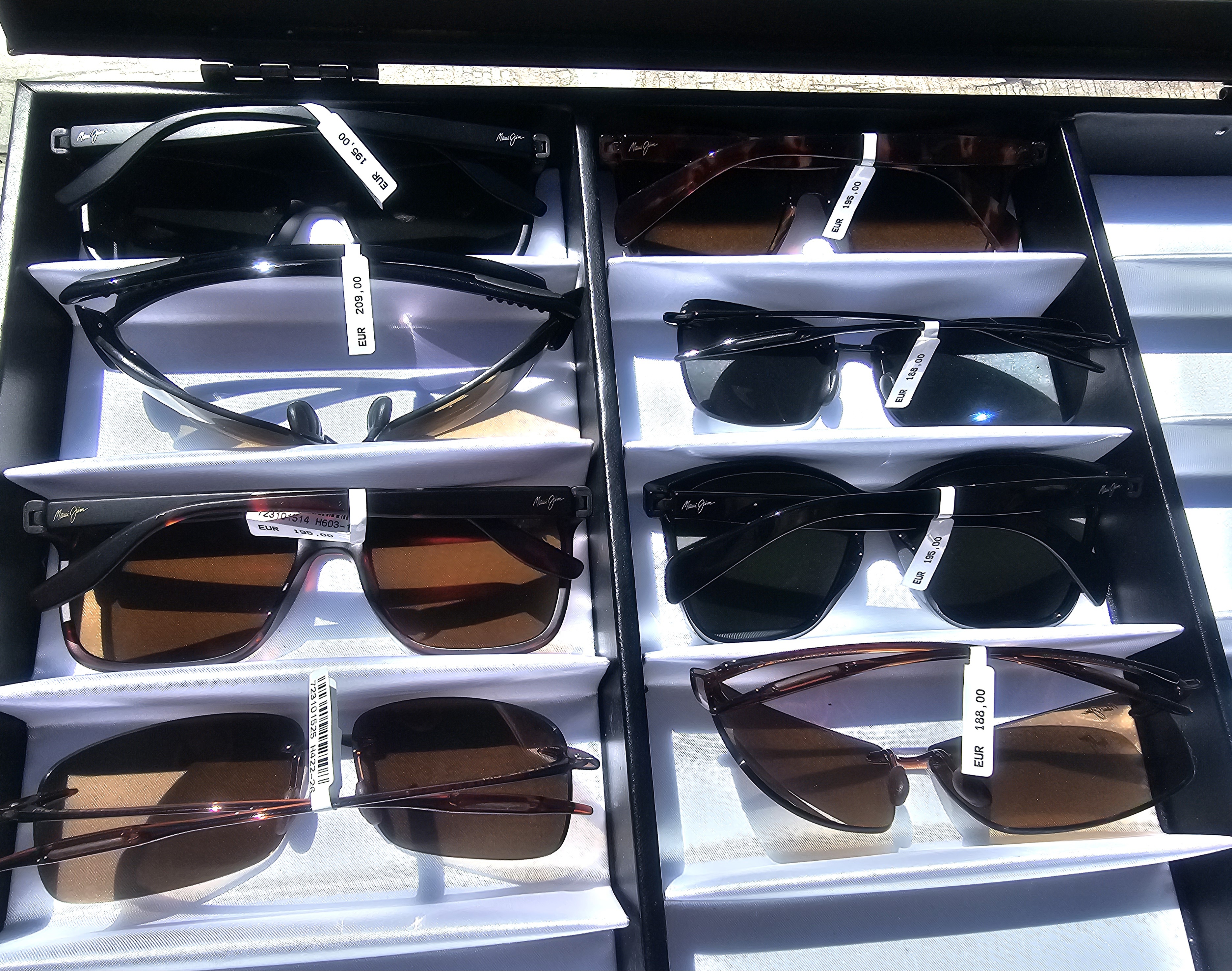 8X Maui Jim Sonnenbrillen 😎 – Neu & ungetragen UVP 1553€ Stückpreis 33€