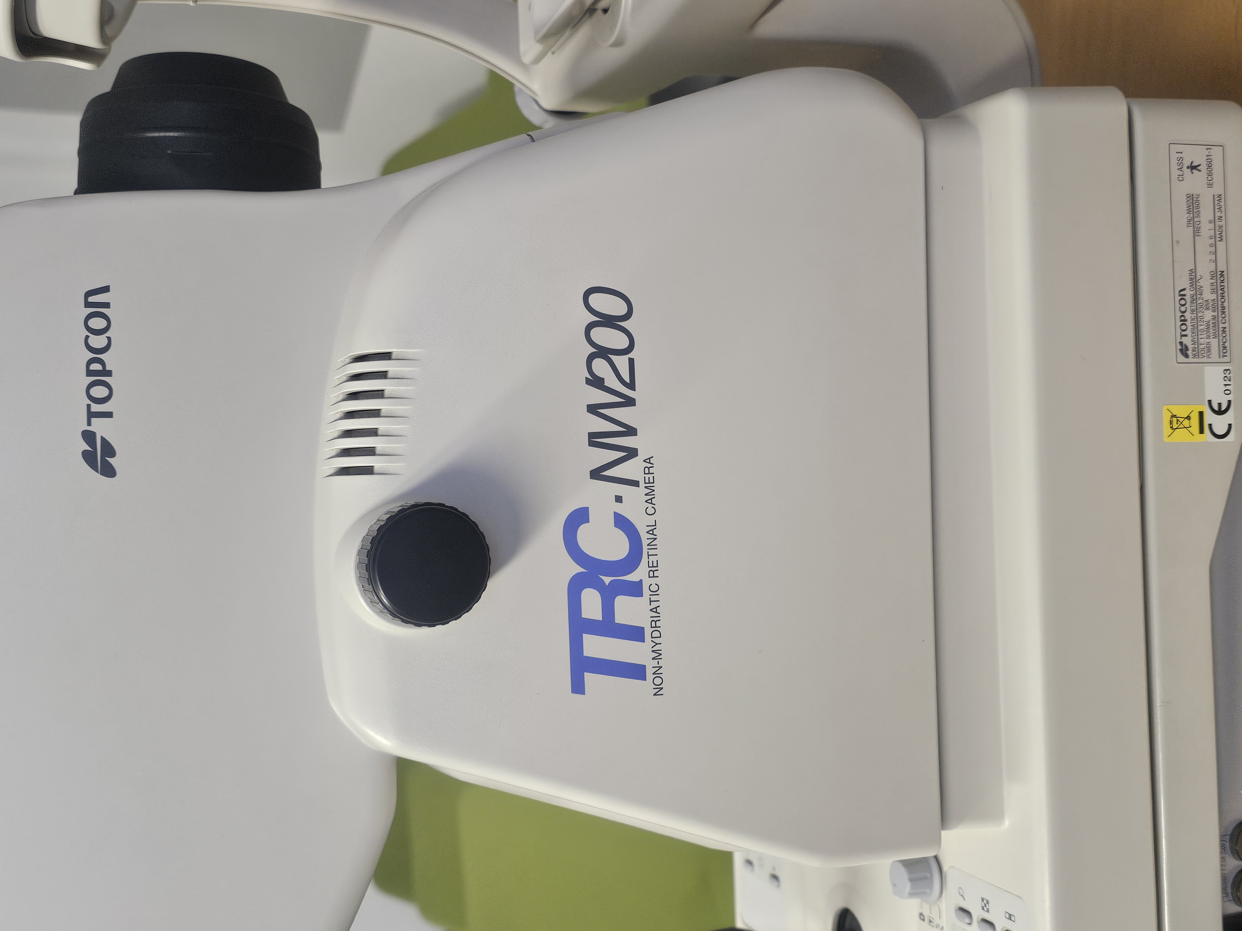 TOPCON TRC-NW200 – Non-Mydriatic Retinal Camera / Funduskamera – ohne Software – Ansicht 3