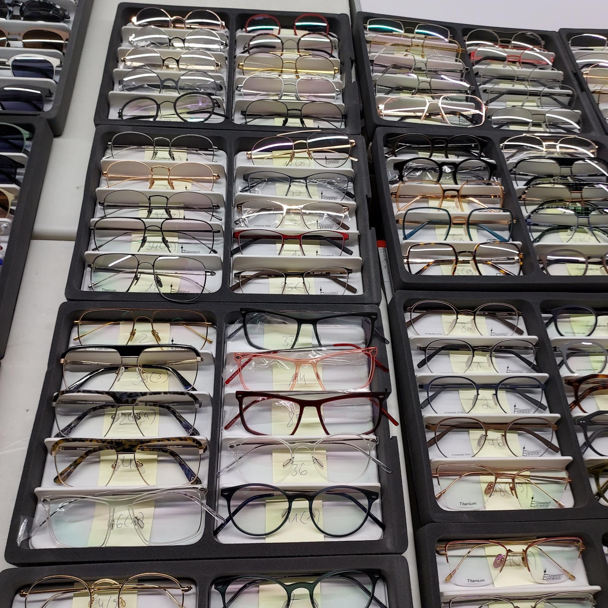 Düsseldorf Eyewear – Ca. 25.000 Stück Korrektionsfassungen Großhandelsposten