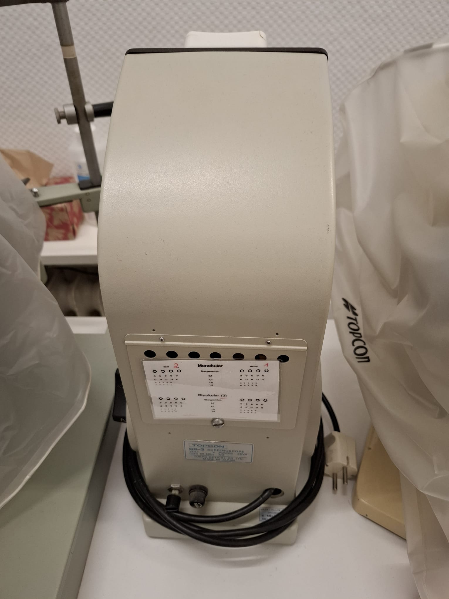Topcon Screenscope SS-3 – professionelles Sehtestgerät – Ansicht 2