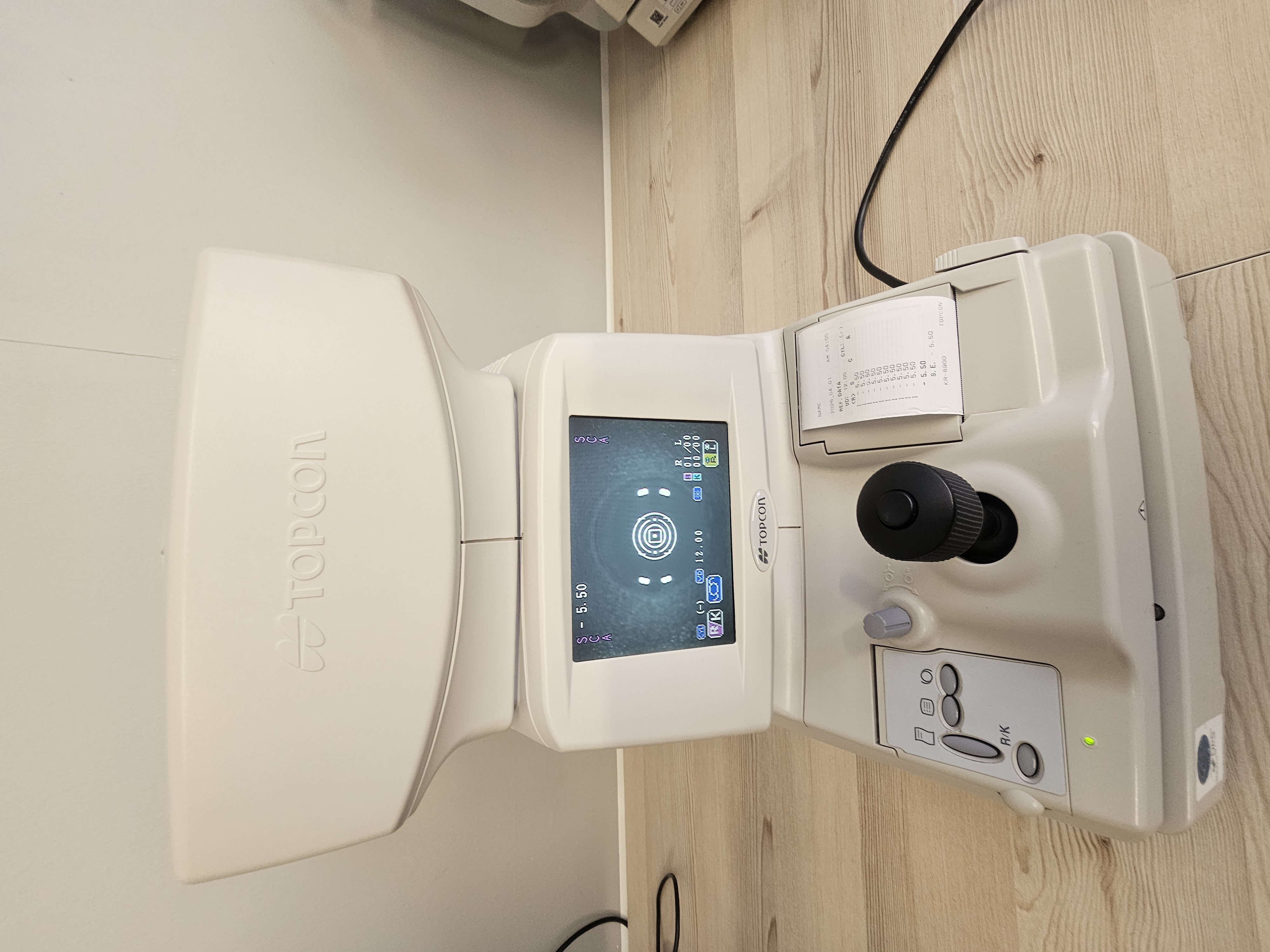 TOPCON KR-8900 Auto Kerato-Refractometer