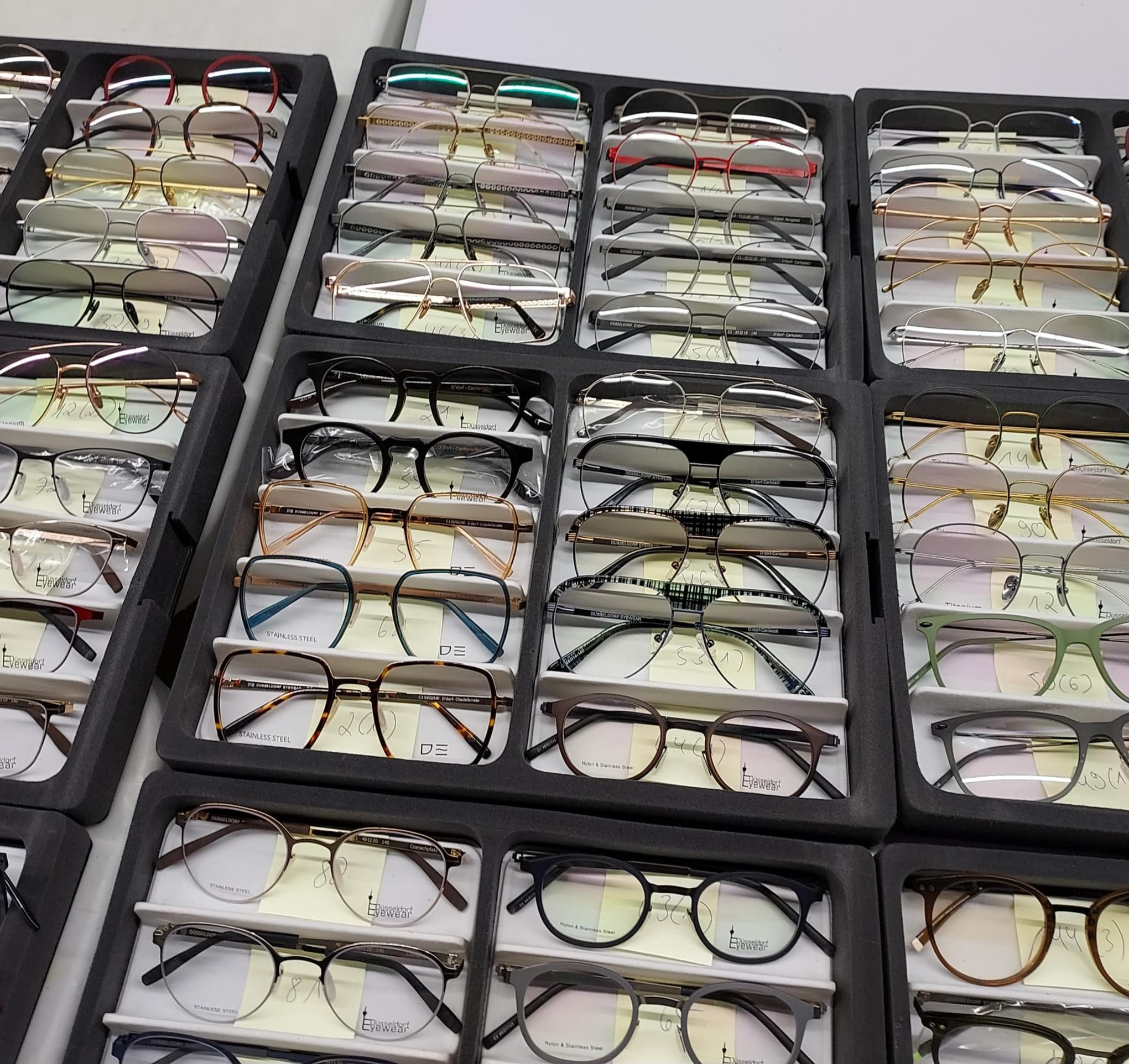 Düsseldorf Eyewear – Ca. 25.000 Stück Korrektionsfassungen Großhandelsposten