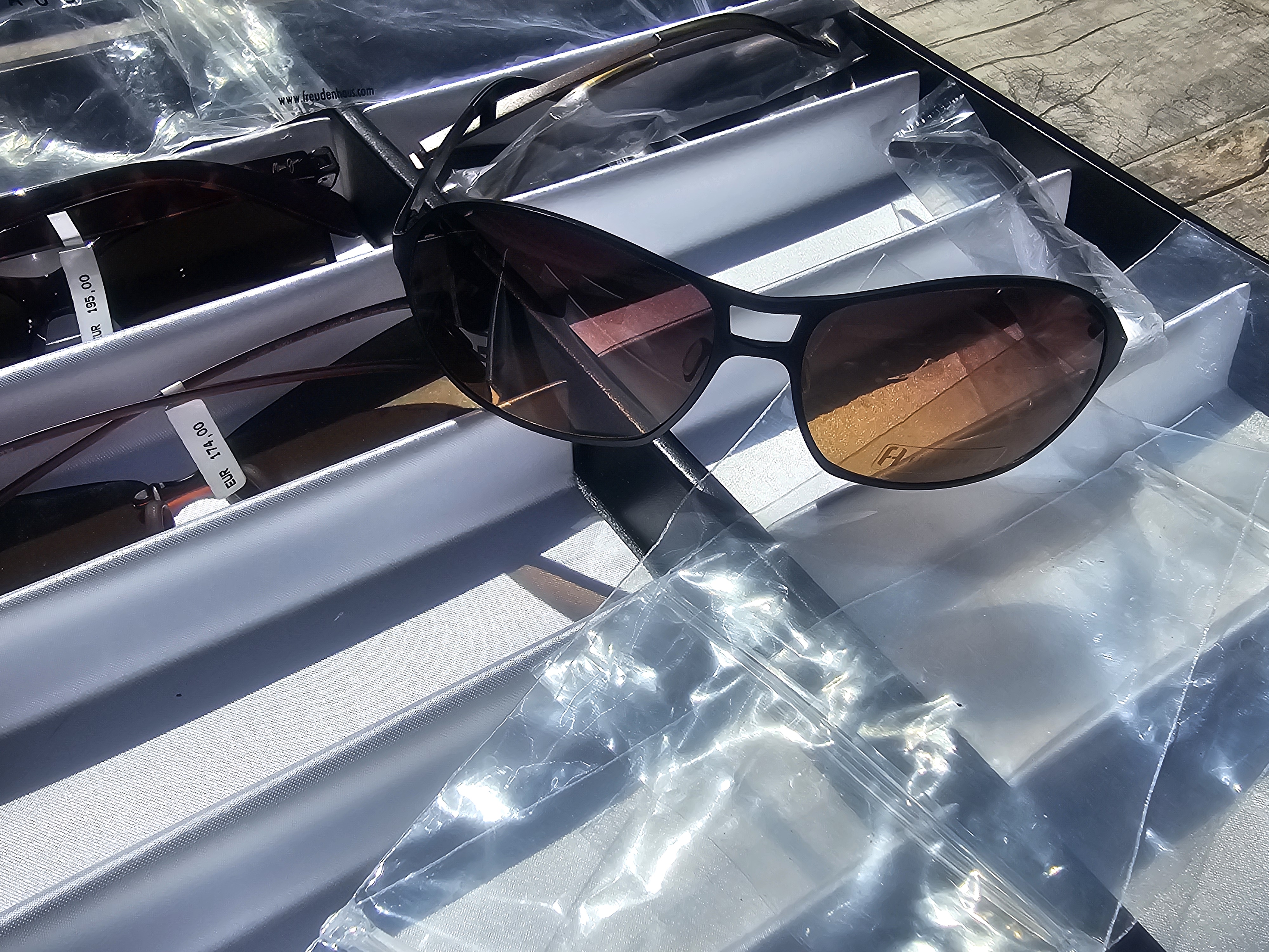 🕶️ Posten Designer-Sonnenbrillen 8 Stück – Freudenhaus, Hackett Bespoke & Maui Jim 😎 Neuware