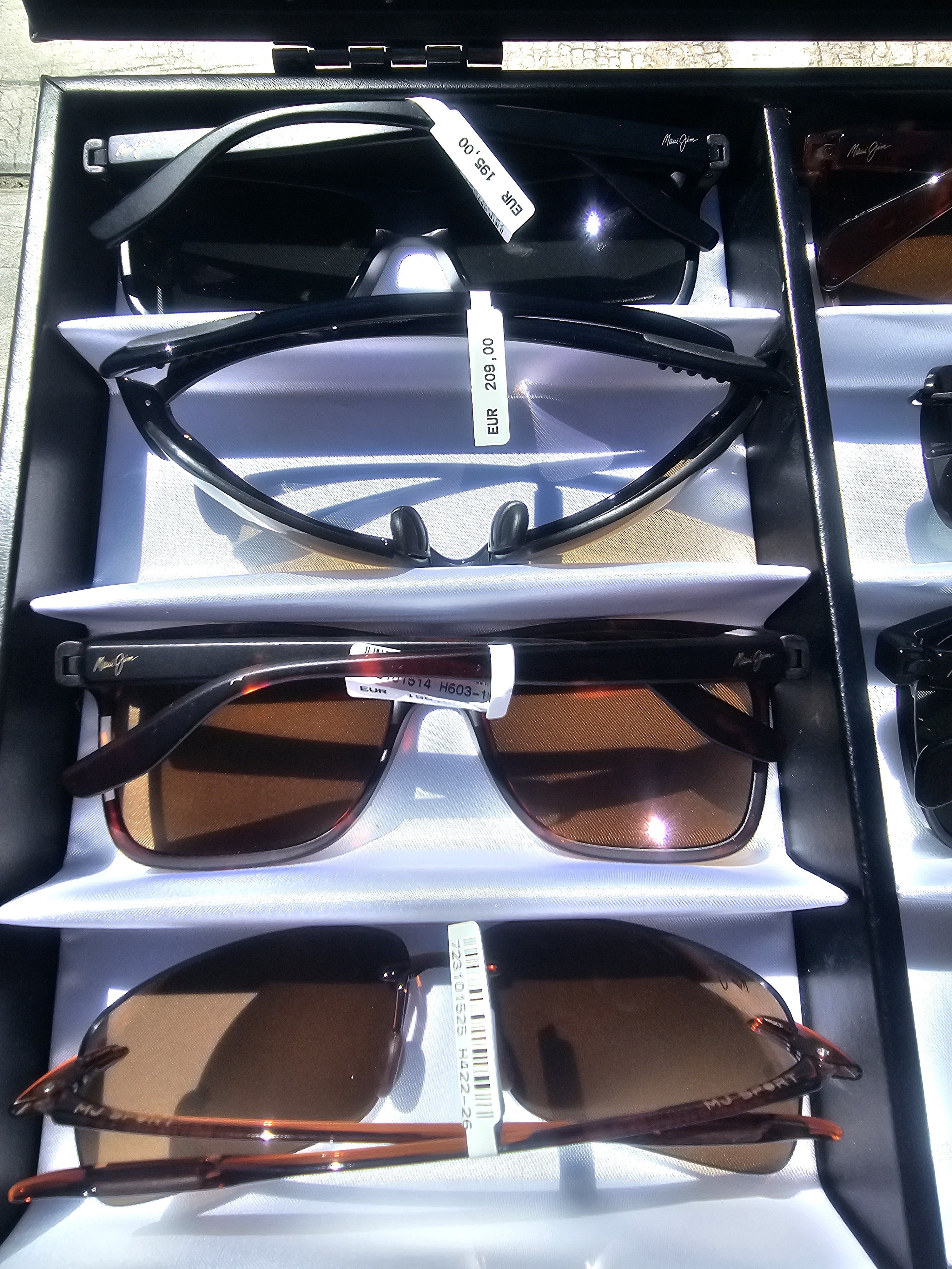 8X Maui Jim Sonnenbrillen 😎 – Neu & ungetragen UVP 1553€ Stückpreis 33€