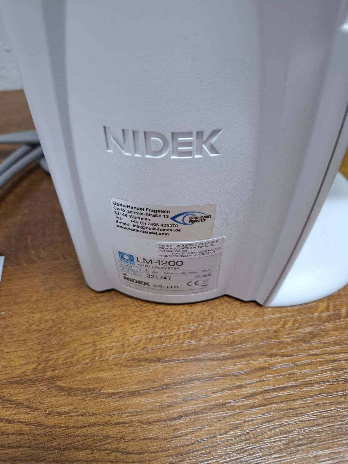NIDEK LM-1200 automatischer Scheitelbrechwertmesser mit Drucker – Ansicht 2
