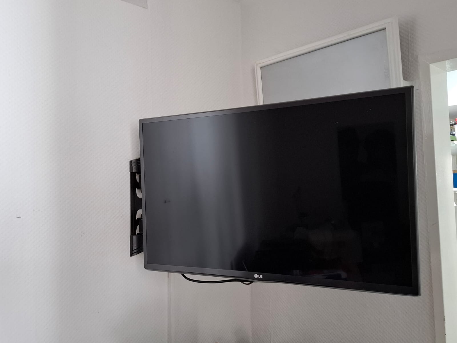 i’Syncro 3D Refraktionssystem mit iPad 8, LG 3D-TV und Apple TV – Ansicht 5