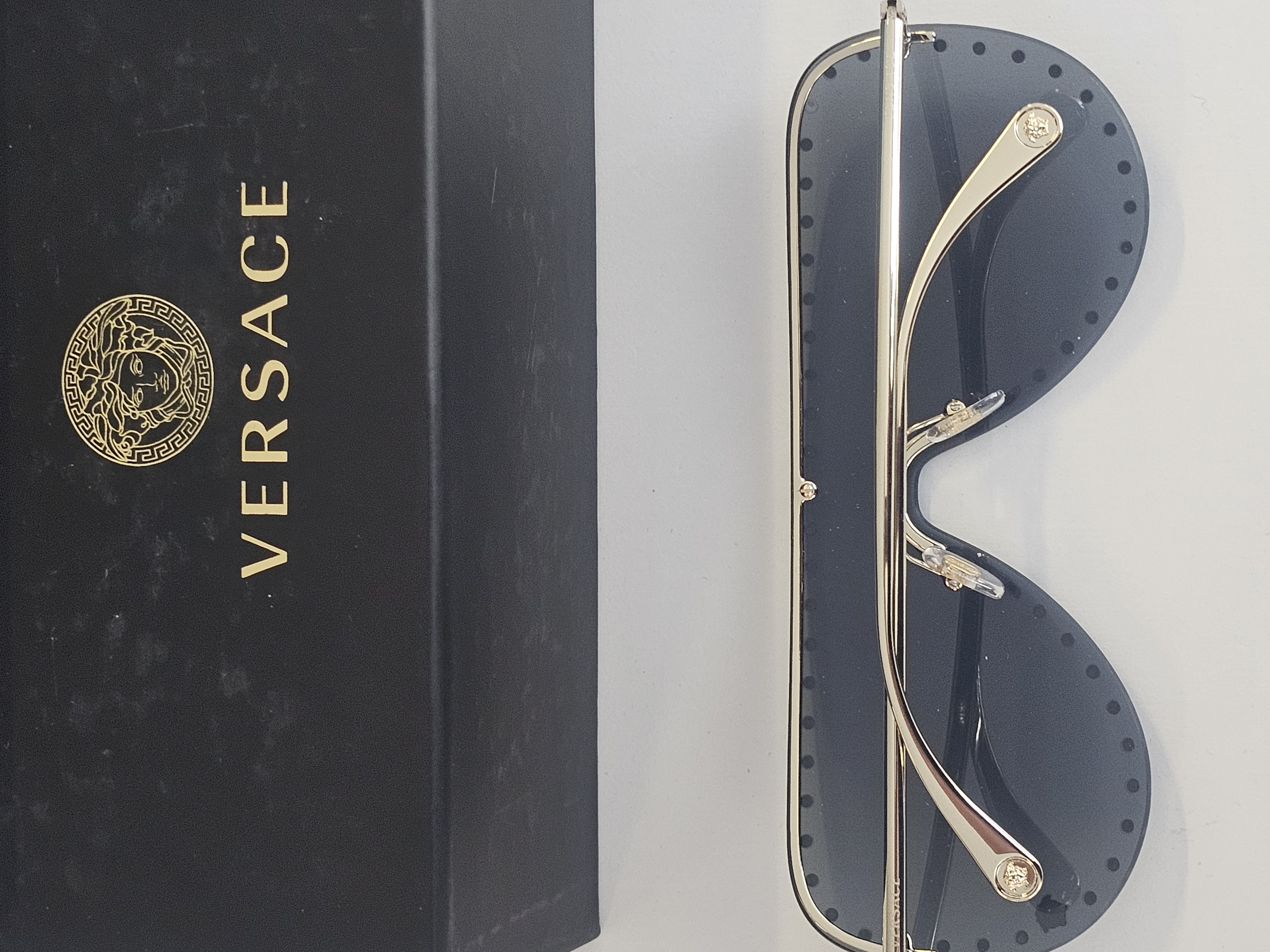 Original Versace Sonnenbrillen Posten – 3 Stück – mit Etuis & Modellnummern NEU