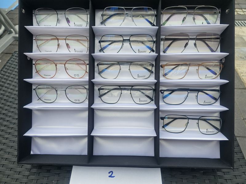 Düsseldorf Eyewear – Neu ungetragen Posten Nr. 2