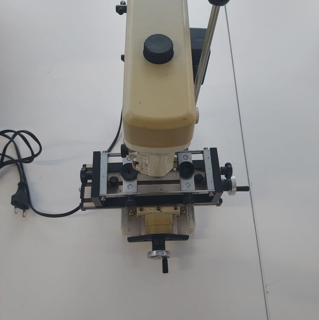 XENOX TBM 220 Präzisions-Tischbohrmaschine mit Kreuztisch